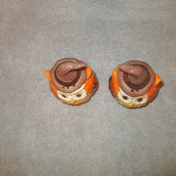 Witch OWLS Whimsical SALT & PEPPER Shakers STONEWARE Cracker Barrel VTG 2 Piece - Picture 5 of 12